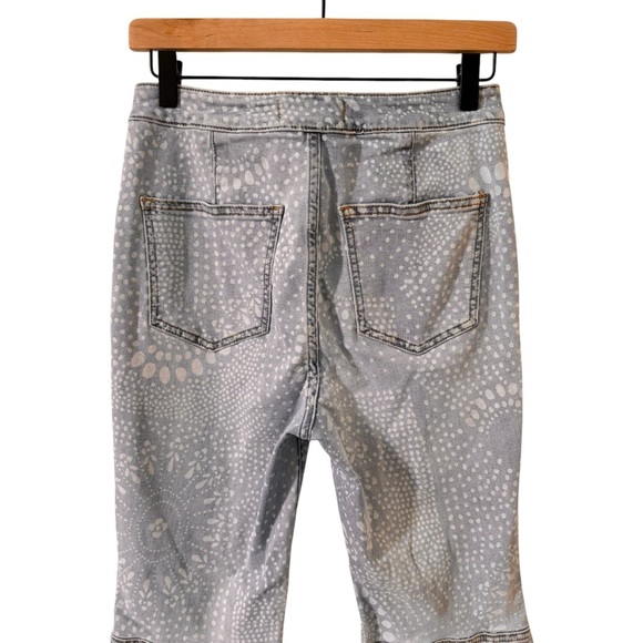 We The Free Just Float On Flare Jeans Light Wash Geo Print Size 28 - Picture 11 of 16